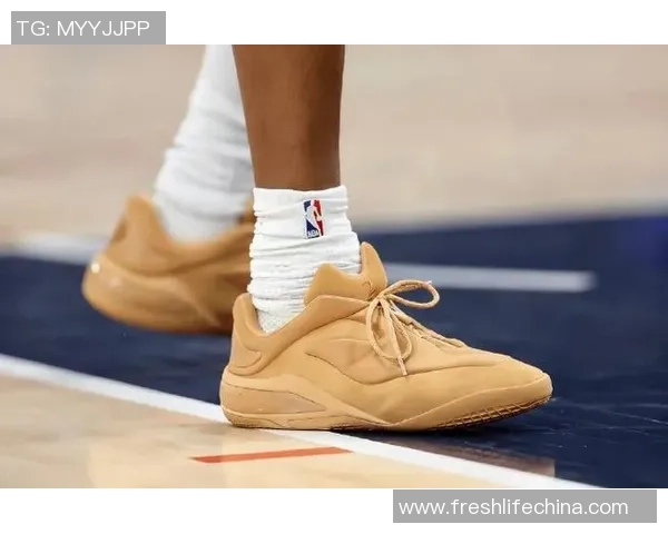 球星穿什么足球鞋最时尚帅气 男性球迷必看穿搭推荐