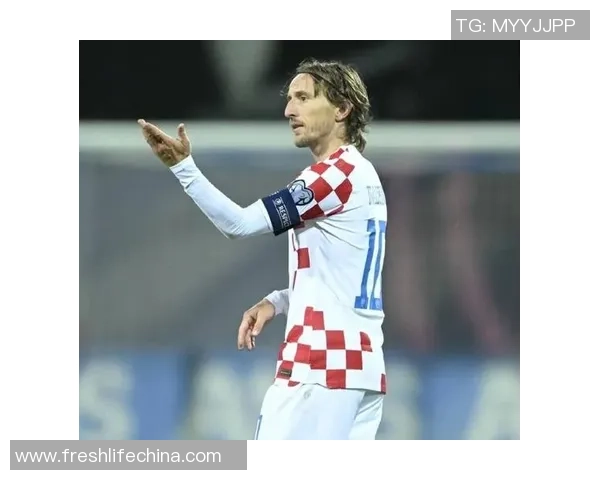 足球传奇逐渐远去 球星老去的背后与新一代崛起的挑战