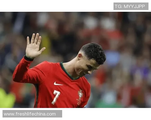 足球球星经典动作与手势解析 探秘场上标志性姿势背后的意义与故事 足球球星经典动作与手势解析 探秘场上标志性姿势背后的意义与故事