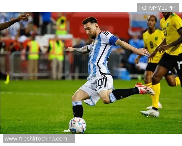 踢足球的球星真是太帅了他们的风采令人惊叹 踢足球的球星真是太帅了他们的风采令人惊叹